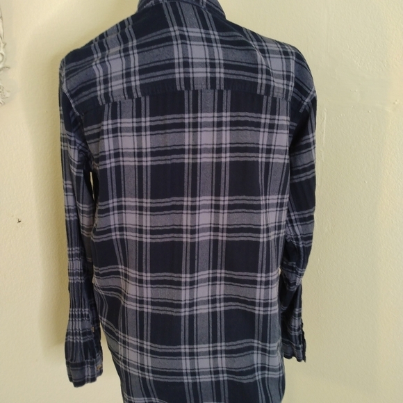 Abercrombie & Fitch Navy and Powder Blue  Plaid 100 % Cotton Shirt Size Small​ - Picture 4 of 15